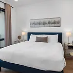 Gulch Located With 4 Beds, Pool, Private Patio And Secure Parking