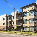 Lovely 2 Bedroom,3 Bed Near Restaurants, Bars, Shopping And Vanderbilt, Belmont