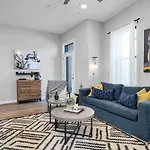 Lovely 2 Bedroom,3 Bed Near Restaurants, Bars, Shopping And Vanderbilt, Belmont