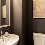 Star Retreat Townhome With Garage 3 Miles To Downtown Holiday home