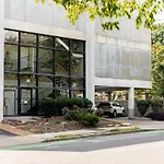 Famous Music Row Presidential Suite With Guitar Pool