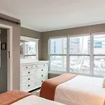Apartment Downtown Condo, Walk To Broadway With Free Parking