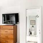 Stylish Downtown With Patio & Free Parking Apartment Nashville