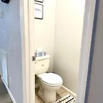Lovely 2-bedroom W/balcony And Free Parking * Nashville