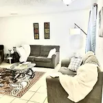 Lovely 2-bedroom W/balcony And Free Parking * Nashville