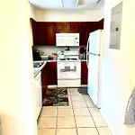 Apartment Lovely 2-bedroom W/balcony And Free Parking Nashville