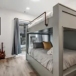Holiday home Cozy E Nash By 5 Points - 1,2mi To Broadway