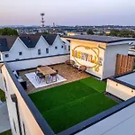 Quadhouse - 4 Luxe Homes - 4 Private Rooftops
