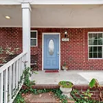 3 Bd 2 Bath Home Walking Distance To Nations