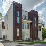 10 Percent Off New Downtown Sleeps 8 * Nashville