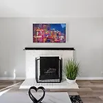 Lovely 1 Bedroom Apartment Located In Greenhills.