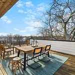 Modern Luxury Rooftop Deck, 3 Mi To Downtown *