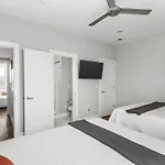 Modern Luxury Rooftop Deck, 3 Mi To Downtown