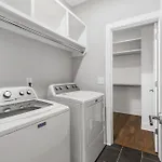 Holiday home Modern Luxury Rooftop Deck, 3 Mi To Downtown *