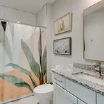 East Nash Lux - 13 Beds & Views * Nashville