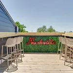 East Nash Double - 26 Beds Fast Nashville