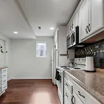 3 Bd 2 Bath Walking Distance To Nations Holiday home *