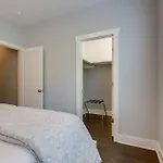 Holiday home New Townhome 5 Mins To Broadway Sleeps 8 Nashville