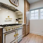 Holiday home Lux West Nash Tudor 4mi To Dt Sleeps 9 *