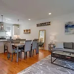 10 Percent Off New Home Downtown Sleeps 8