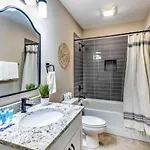 Holiday home Luxury Four-story Home, Rooftop Deck With Views, Pingpong! Sleeps 12!