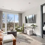 The Sobro - 6 Beds & 6 Blocks To Broadway Apartment *