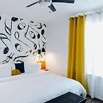 The Vinyl At Music Row - 1 Bedroom