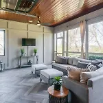 Skyline View Mansion, Hot Tub, Close To Downtown, Less Than 10 Mins To 5 Points And Broadway, 3 Spacious Suites, Workspace, Garage Spaces And Ample Parking, 24 Hr Hospitality *