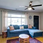 Holiday home 1-story Home, Fenced Yard, Grill, Firepit, Parking, Sleeps 10, Pet-friendly, Smart Tvs, 10 Mins To Nissan Stadium & Five Points, Cozy Bedrooms, Outdoor Fun, Perfect For Families & Groups Nashville