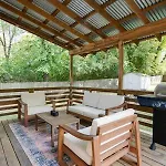 Holiday home 1-story Home, Fenced Yard, Grill, Firepit, Parking, Sleeps 10, Pet-friendly, Smart Tvs, 10 Mins To Nissan Stadium & Five Points, Cozy Bedrooms, Outdoor Fun, Perfect For Families & Groups *
