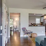 1-story Home, Fenced Yard, Grill, Firepit, Parking, Sleeps 10, Pet-friendly, Smart Tvs, 10 Mins To Nissan Stadium & Five Points, Cozy Bedrooms, Outdoor Fun, Perfect For Families & Groups