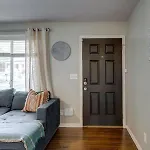 1-story Home, Fenced Yard, Grill, Firepit, Parking, Sleeps 10, Pet-friendly, Smart Tvs, 10 Mins To Nissan Stadium & Five Points, Cozy Bedrooms, Outdoor Fun, Perfect For Families & Groups Holiday home