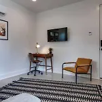 Stylish East Nash Townhouse, Walk To Favorite Eats, Cozy Den, Workspace, Smart Tvs And Fast Wifi, Full Kitchen, Garage And 24 Hr Hospitality, Near Mas Tacos, Rosepepper And Five Points, 10 Min To Broadway Nashville