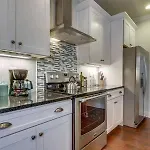 Holiday home Spacious 4 King Belmont 2 Living Walk To Belmont & Vanderbilt Large Dining Table Smart Tvs Parking 24 Hr Hospitality Near Music Row & The Gulch 2 Miles To Broadway Nashville