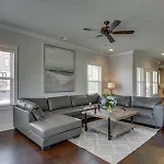 Spacious 4 King Belmont 2 Living Walk To Belmont & Vanderbilt Large Dining Table Smart Tvs Parking 24 Hr Hospitality Near Music Row & The Gulch 2 Miles To Broadway *