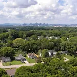 Luxurious In The Heart Of Downtown Holiday home