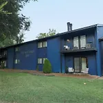 Midtown 2Br Gem With Private Balcony And Optional Parking Walkable To Vanderbilt, Music Row & Centennial Park
