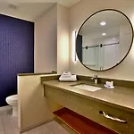 Hotel Fairfield & By Marriott Airport