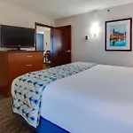 Drury & Airport Hotel 3*