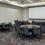 Hotel Hilton Garden Downtown Convention Center 3*