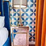 Dolly's Art Deco - Luxe Near Broadway Holiday home Nashville