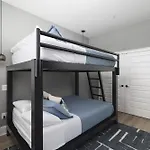 Chic East With Free Parking 3 Mi To Broadway Nashville
