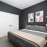 Near Downtown Broadway & Stadium With Free Parking Apartment Nashville