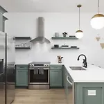 Luxury Design Condo, Close To Downtown Broadway & Coffee