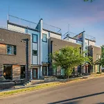 Dolly\'S Big House - 18 Beds Skydeck Views