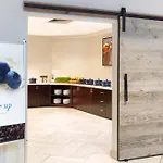 Hotel Doubletree By Hilton Airport