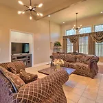 Nashville Home With Seasonal Pool Less Than 5 Mi To Dtwn!