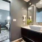 Sleek And Spacious In East! *