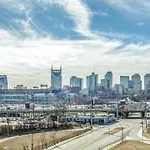 Amazing 2 Bd 4th Floor With Spectacular Views *