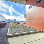 Amazing 2 Bd 4th Floor With Spectacular Views